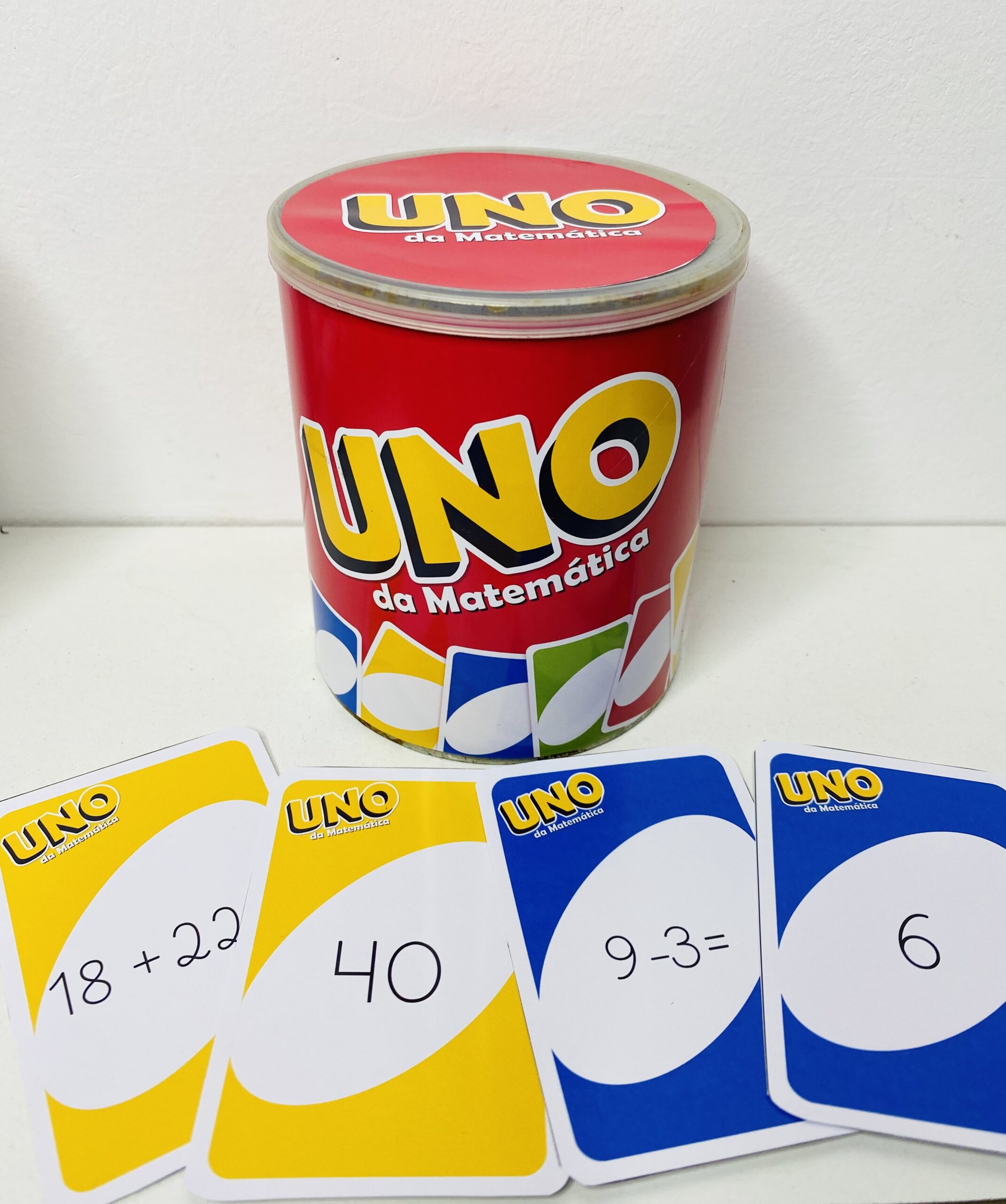 Números de subtração e adição de jogos de matemática infantil livro de  colorir com disco ufo alienígena mini tarefa