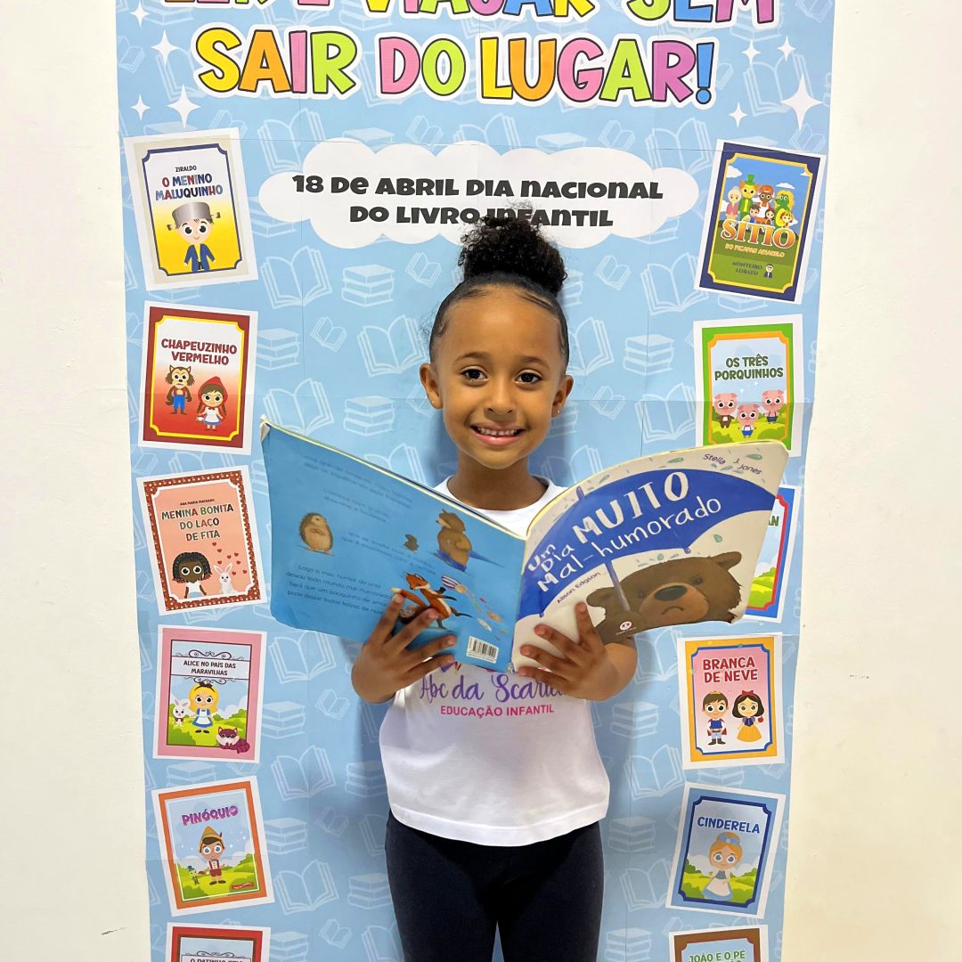 Painel cenário de foto dia nacional do livro infantil